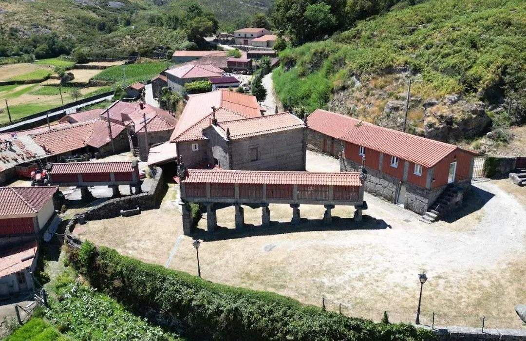 Casa Dos Bernardos-1